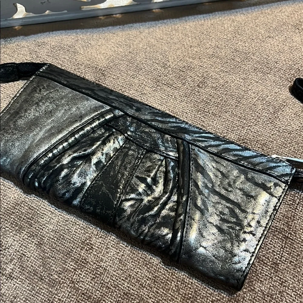 Junior Drake Shimmering Black and Silver Clutch
